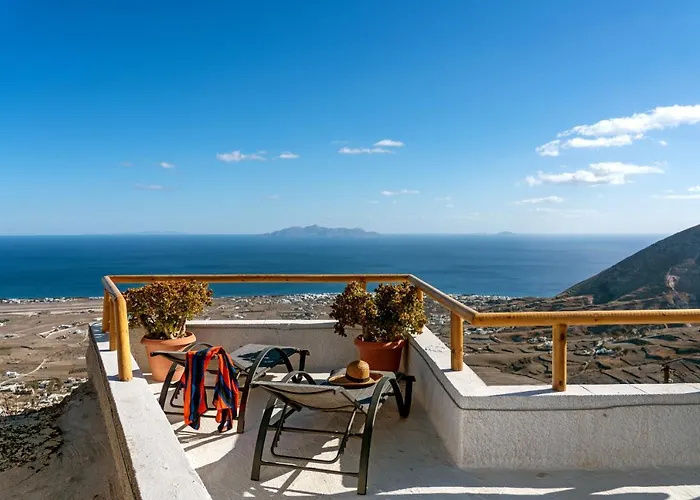 Kastro Cave House * Pyrgos Kallistis