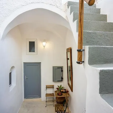 בית נופש Kastro Cave House *