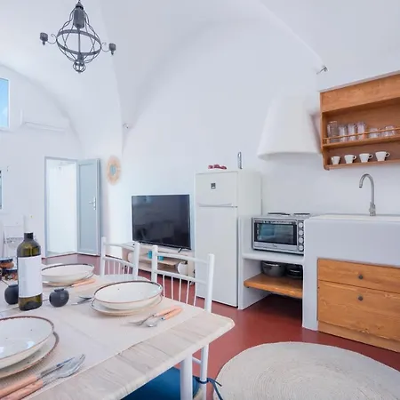 Kastro Cave House Pýrgos