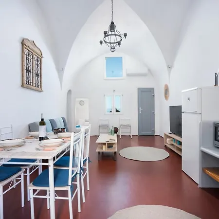 Kastro Cave House Feriehus Pýrgos