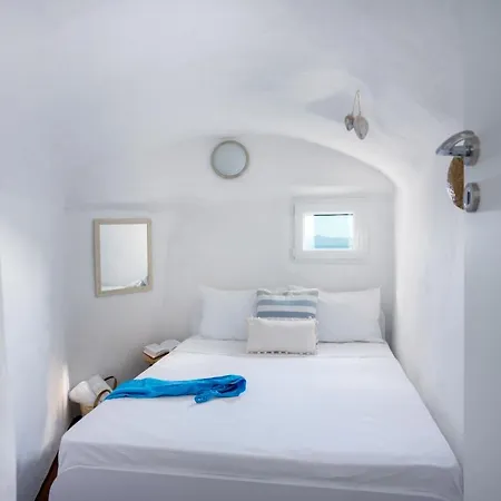 Kastro Cave House Pýrgos