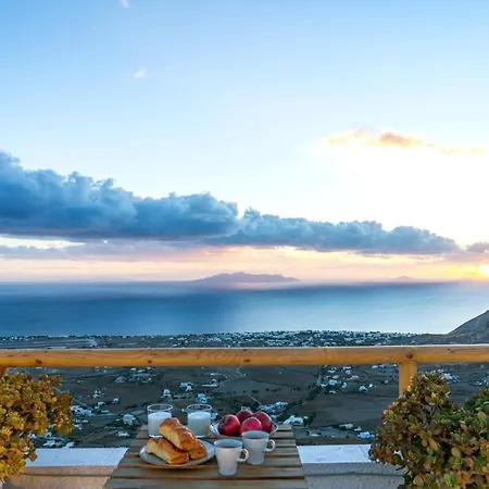 Feriehus Kastro Cave House Pýrgos