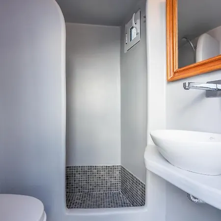 Feriehus Kastro Cave House Pýrgos