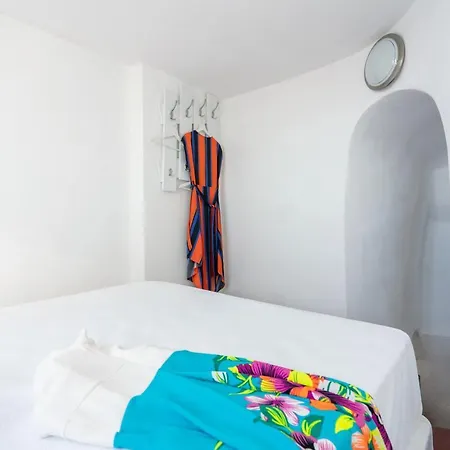 Kastro Cave House